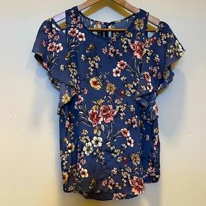 Peekaboo Shoulder Sleeve Floral Blouse